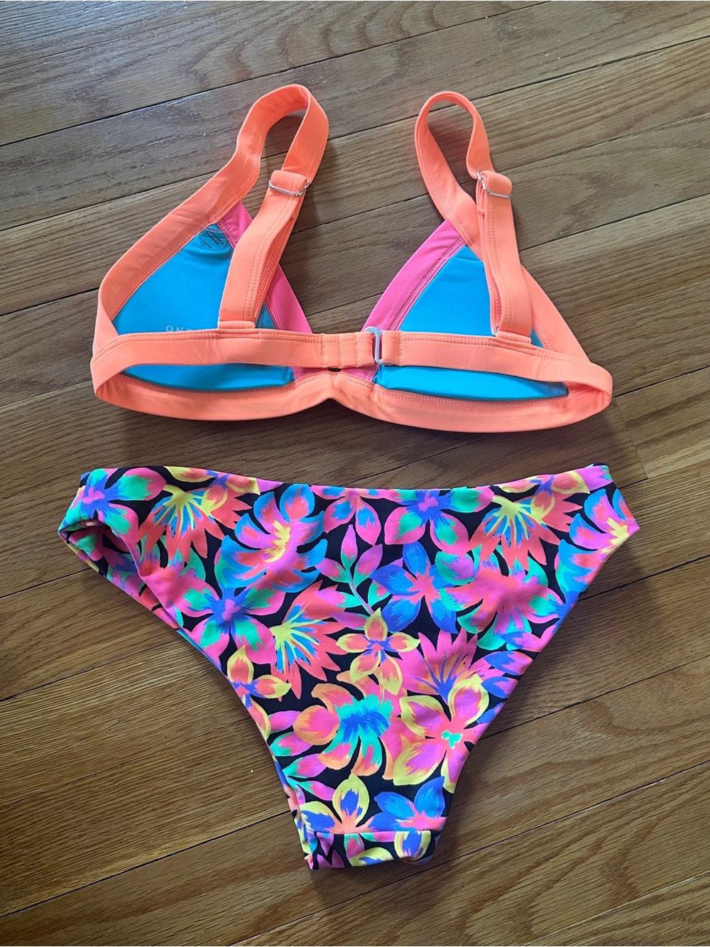 Kulani Kinis Bikini Set - Picture 3 of 3